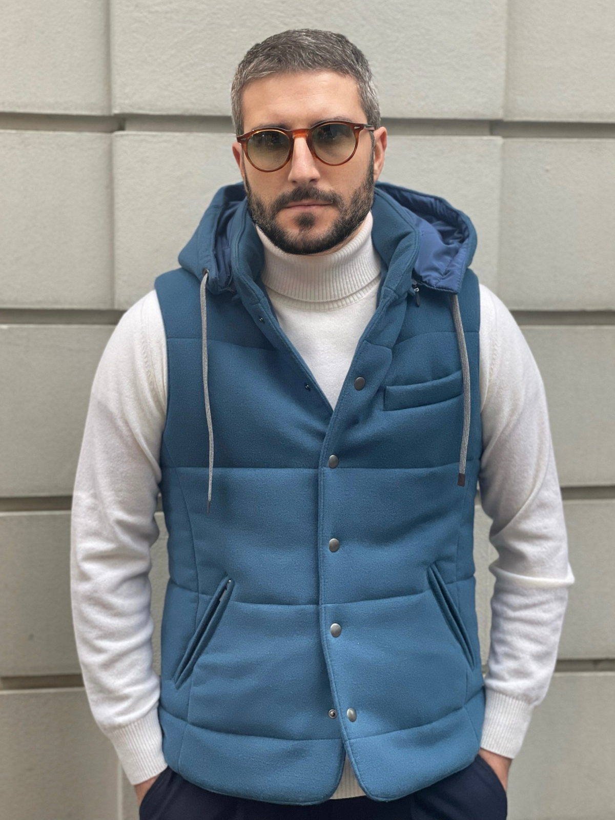 SLEEVELESS HOODED - BLUE VEYRON