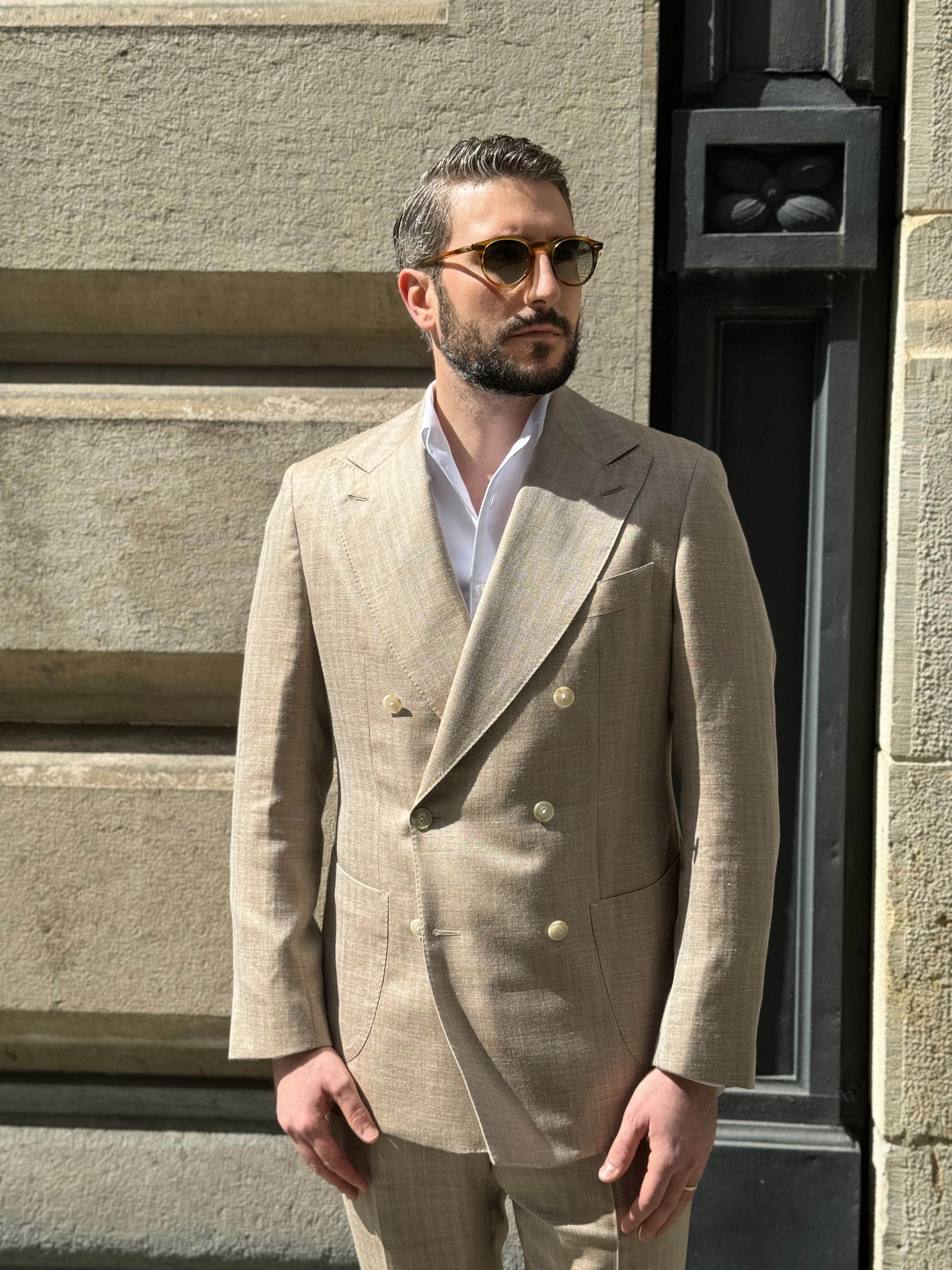 D.B Suit Herringbone - Beige