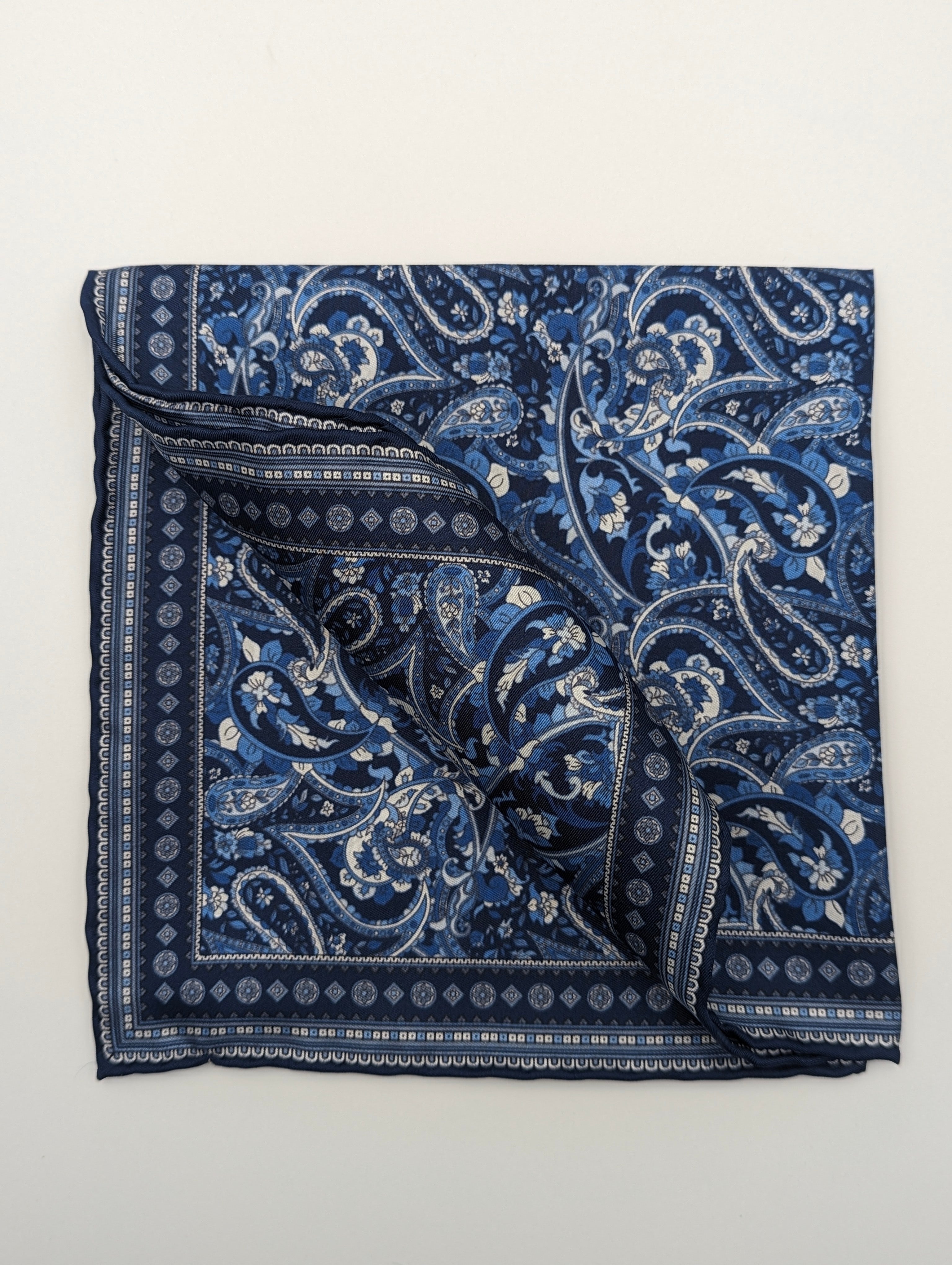 Pocket Square - Cashmere motifs